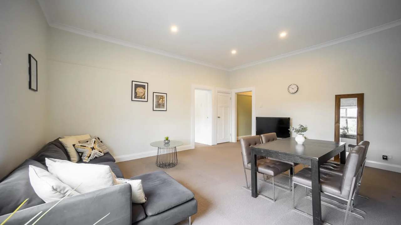 Whole property with 4 rooms for rent