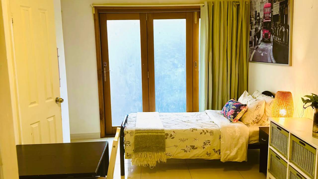 Furnished room with own bathroom