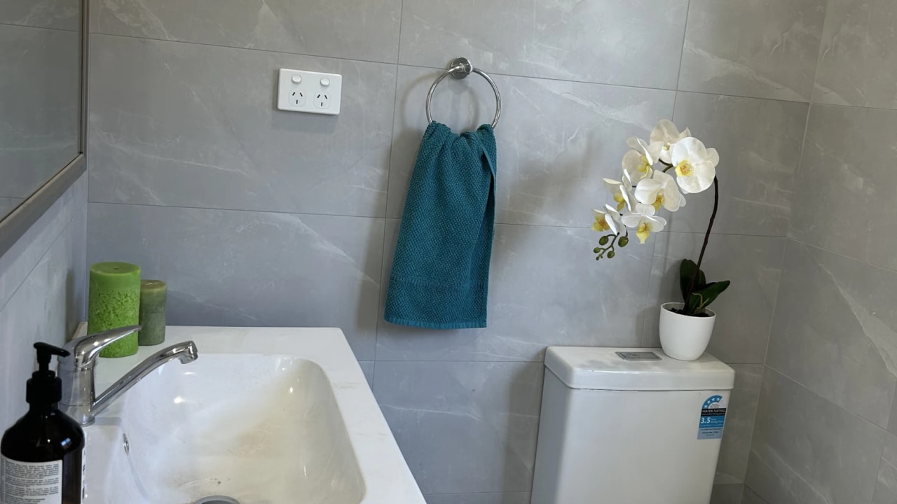 Room with ensuite in a share house
