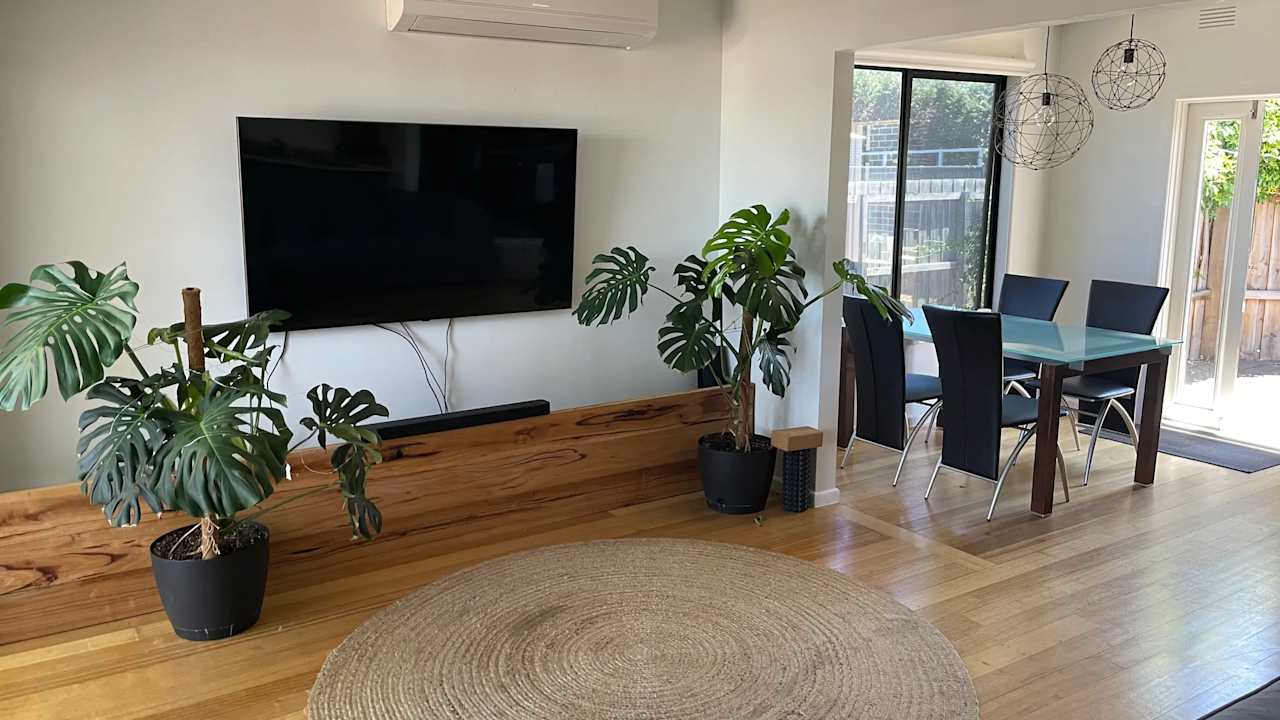 Room in a share house