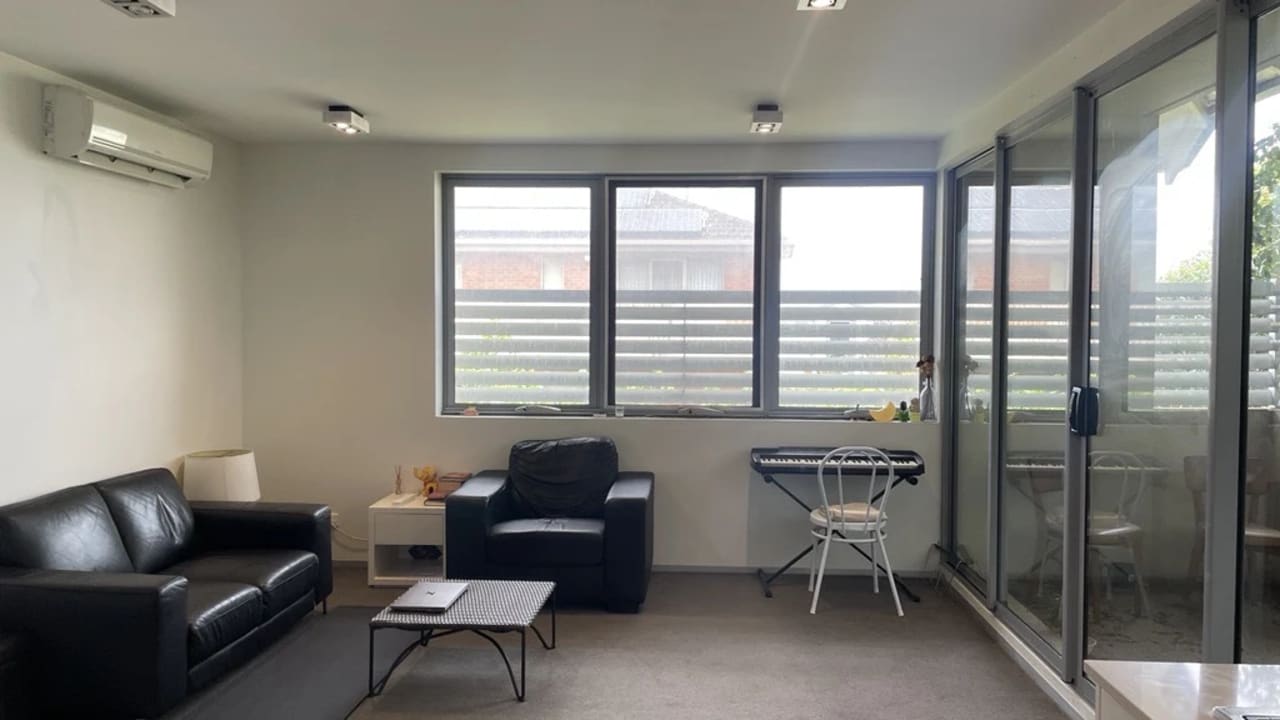 Furnished room with own bathroom