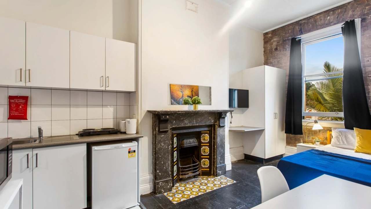 Furnished room in a share house