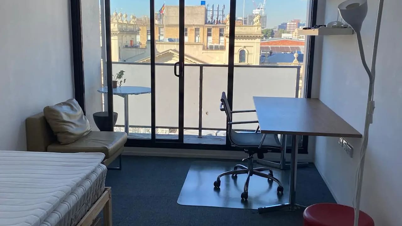 Furnished room studio flat for rent