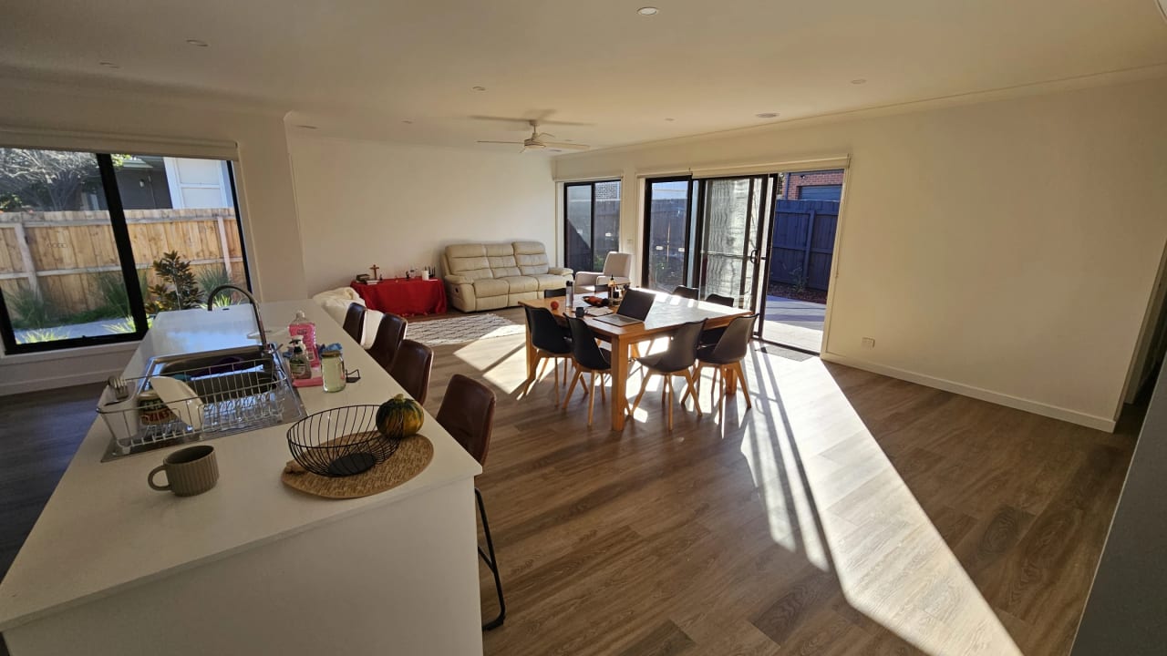 Unfurnished room in a share house