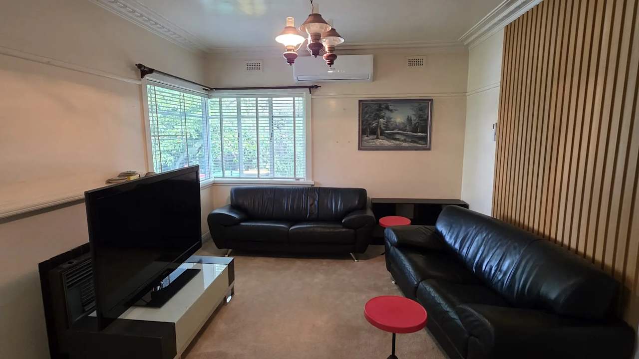 Furnished room in a share house