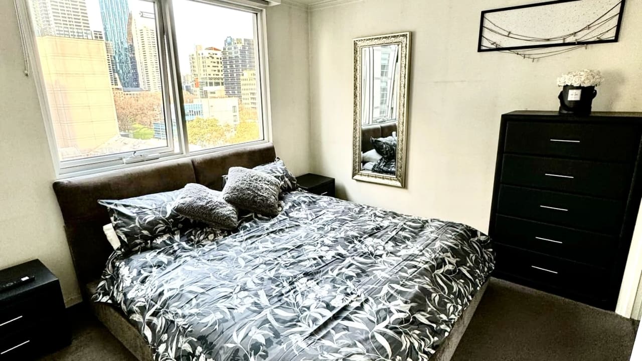 Furnished room in a flatshare