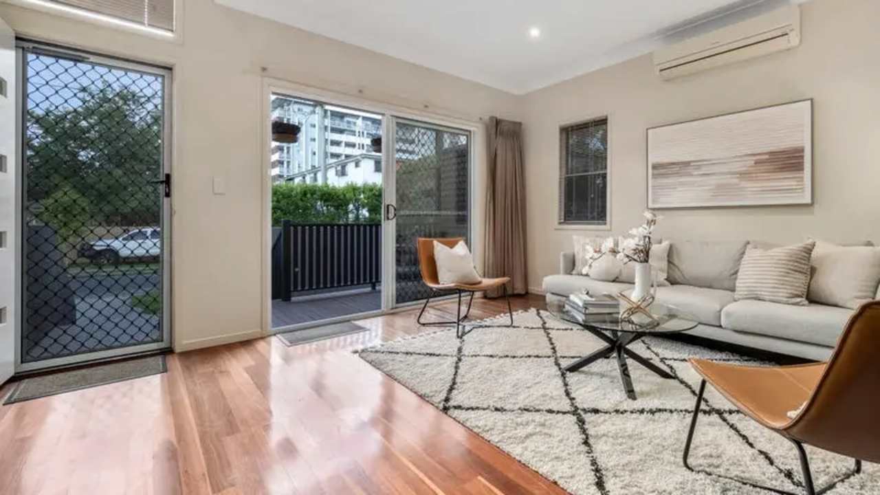 Unfurnished room with own bathroom