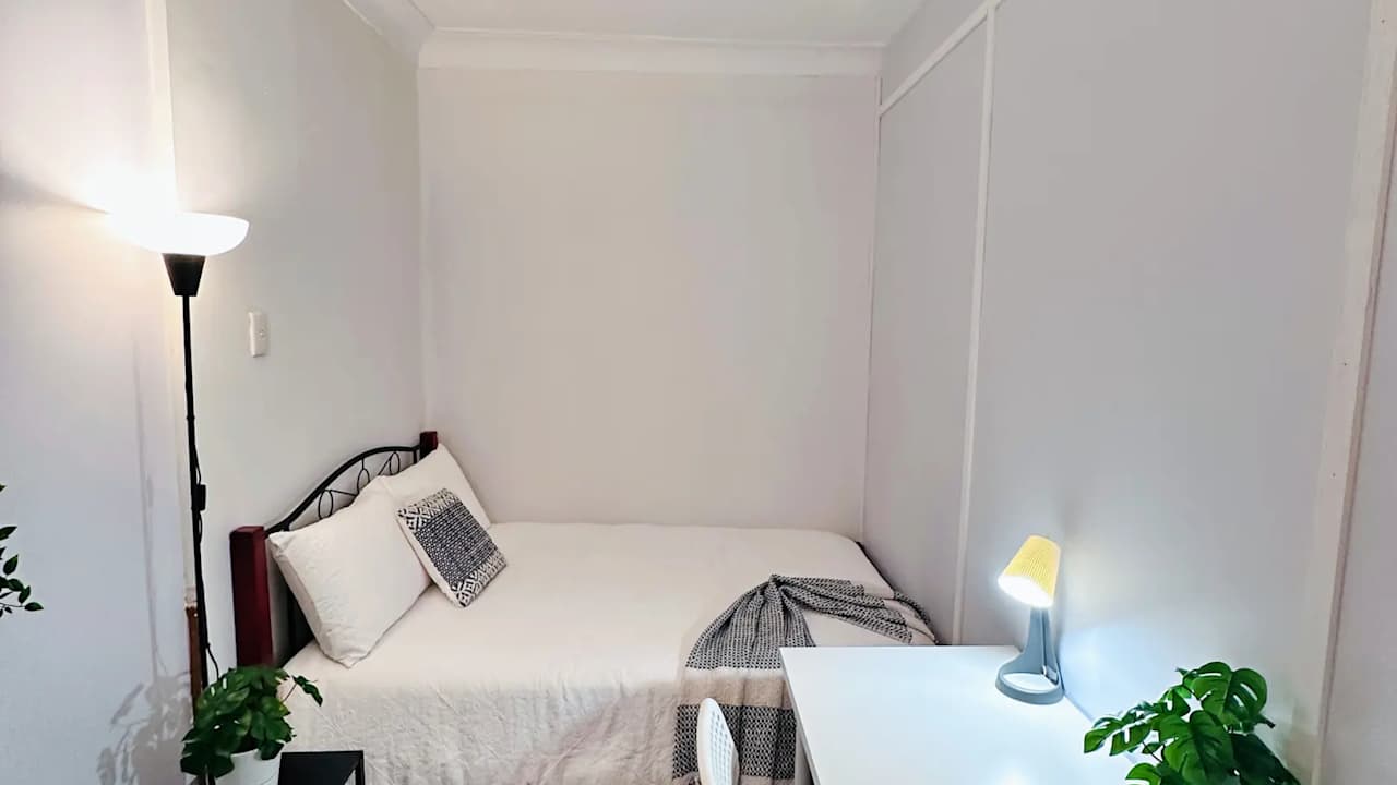 Furnished room in a share house