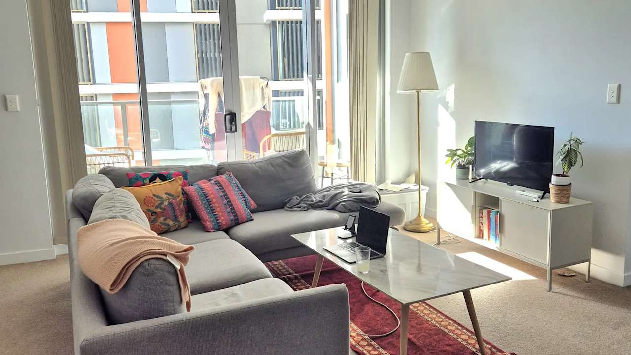 Unfurnished room in a flatshare