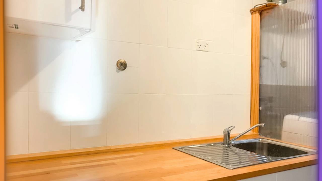 Furnished room in a share house