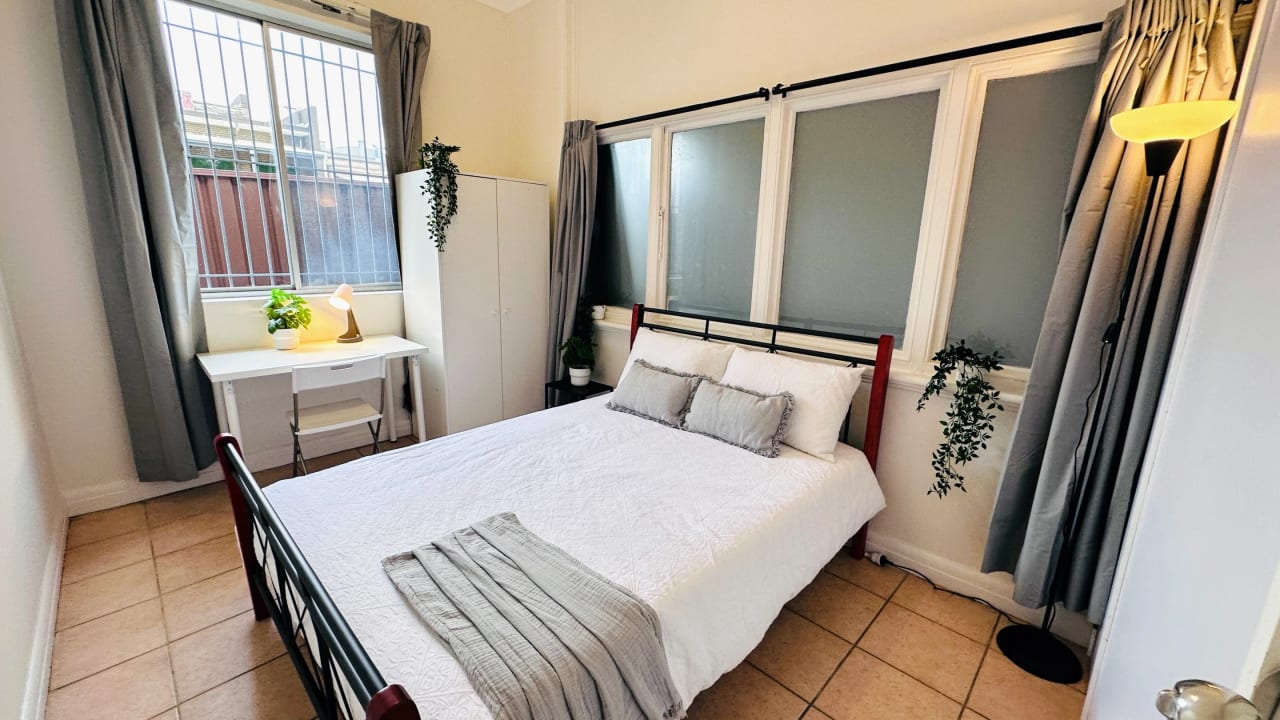 Furnished room in a share house
