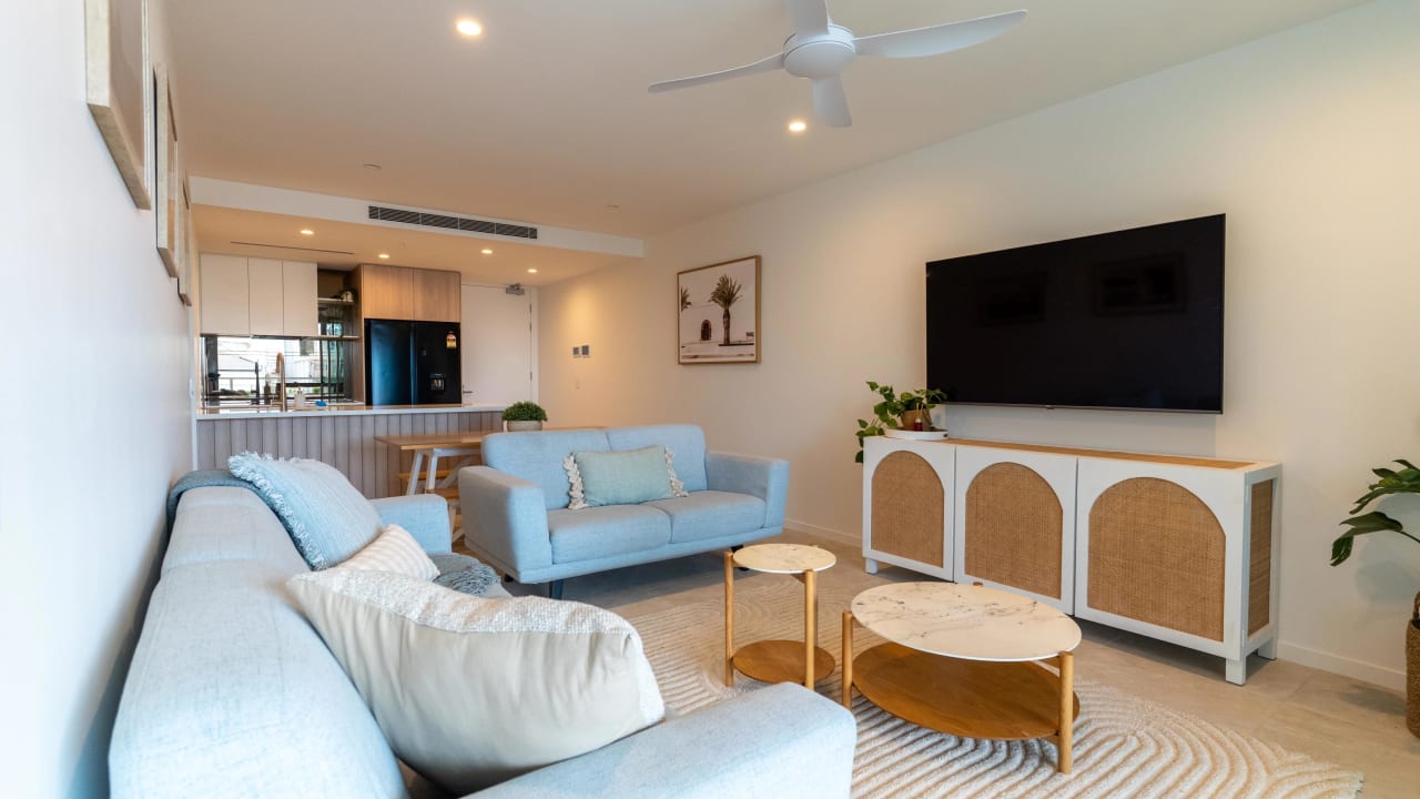 Whole property with 2 rooms for rent