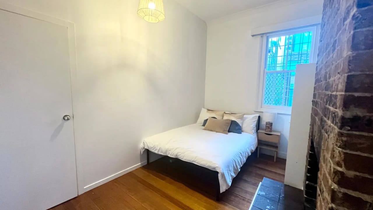 Room in a share house