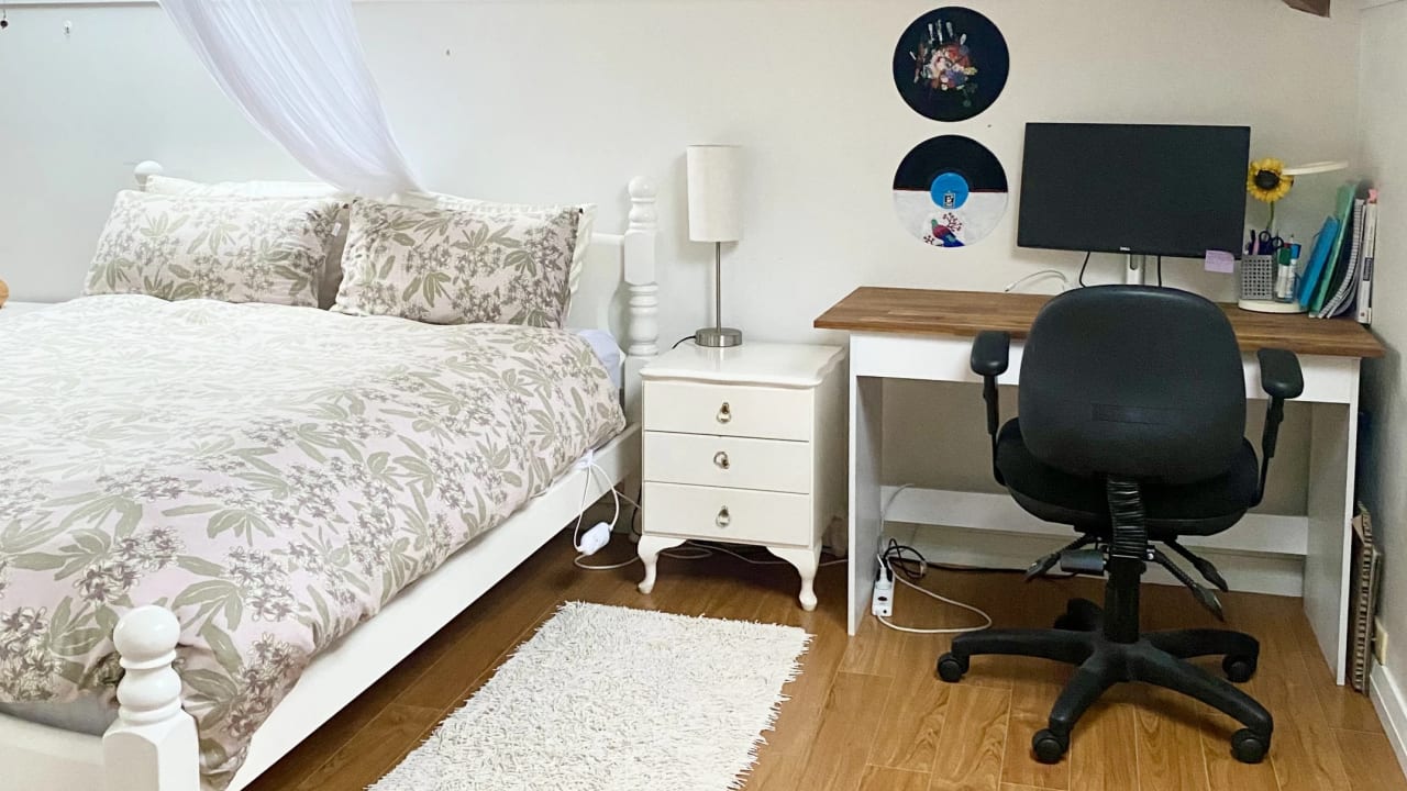 Furnished room with ensuite in a share house