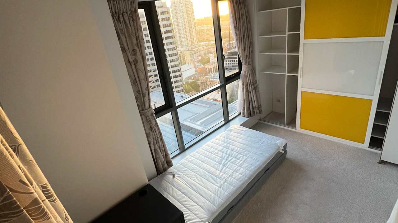 Furnished room in a flatshare
