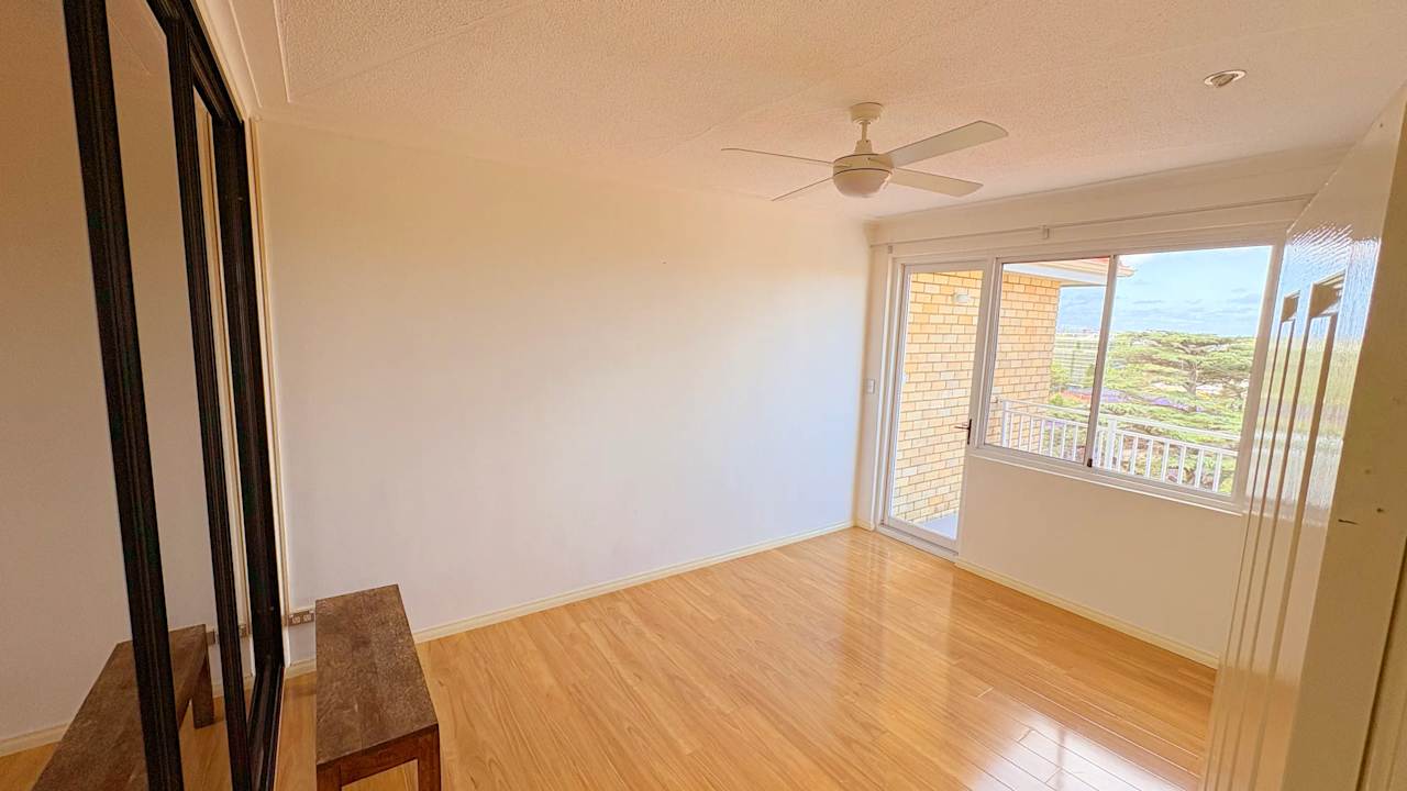 Unfurnished room in a flatshare