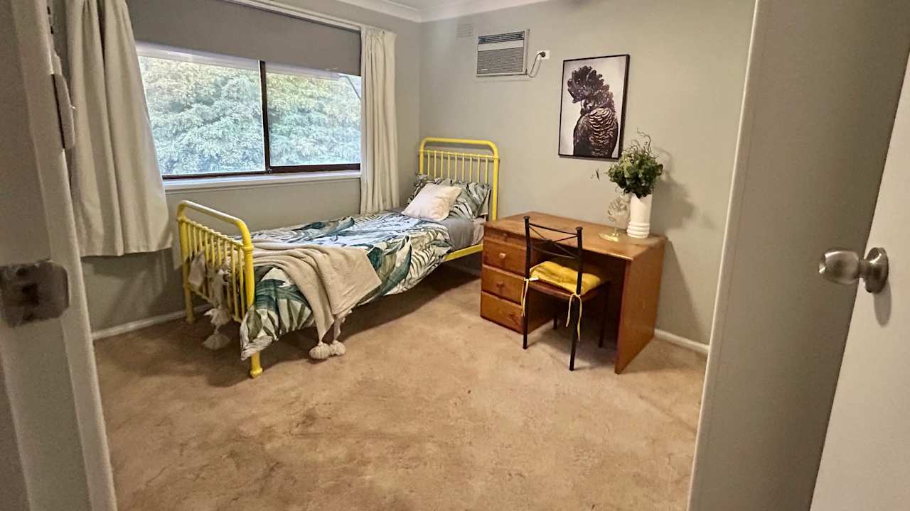 Room in a share house