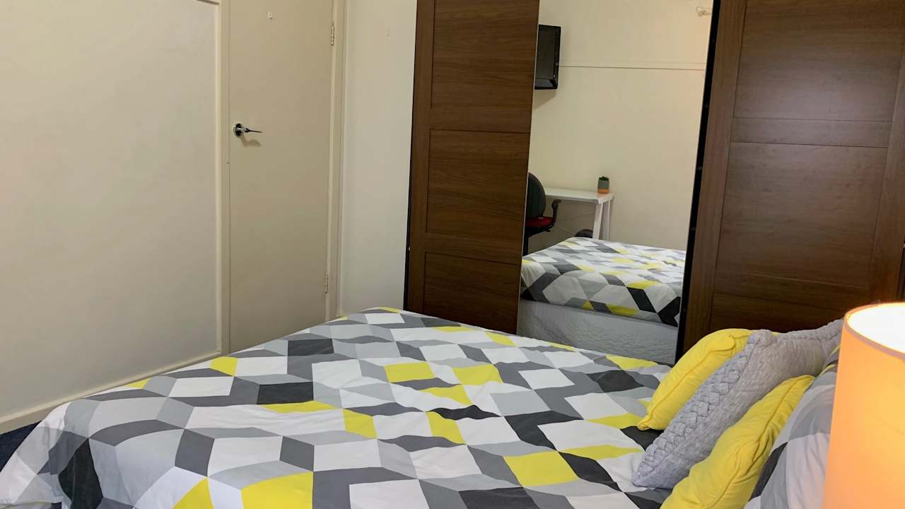 Furnished room in a flatshare