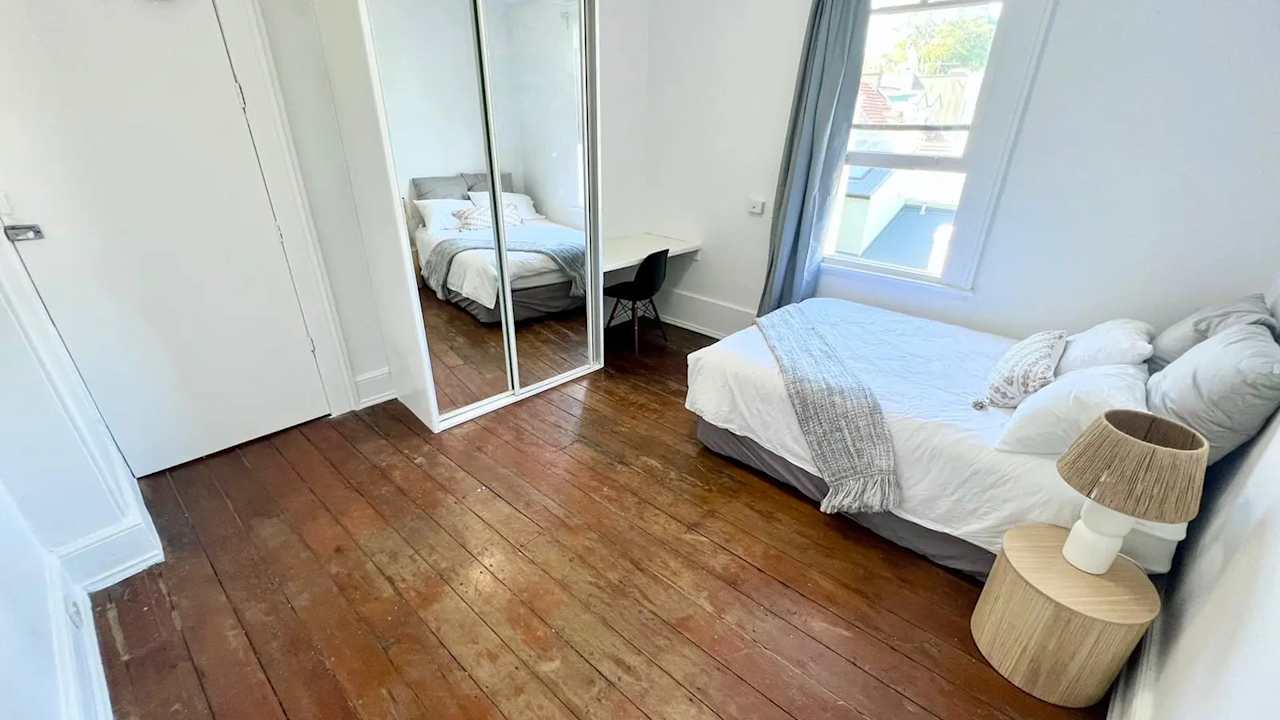 Room in a share house