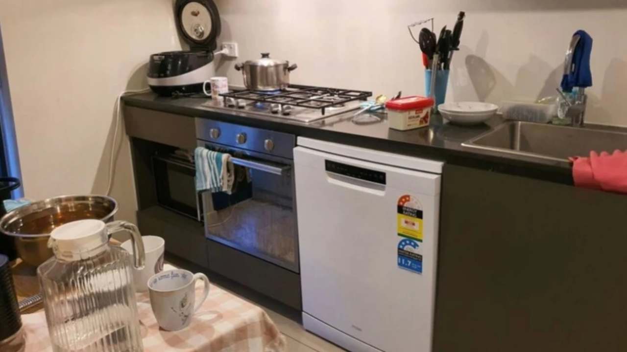 Furnished room in a flatshare