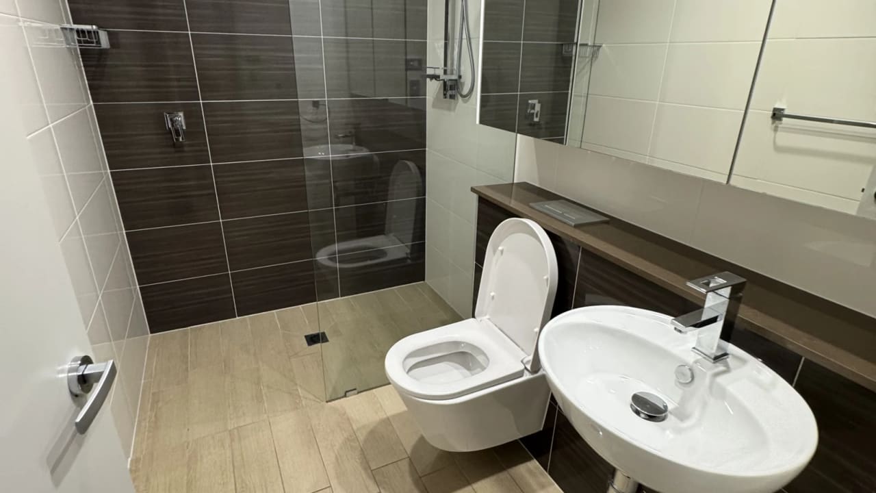 Furnished room with own bathroom