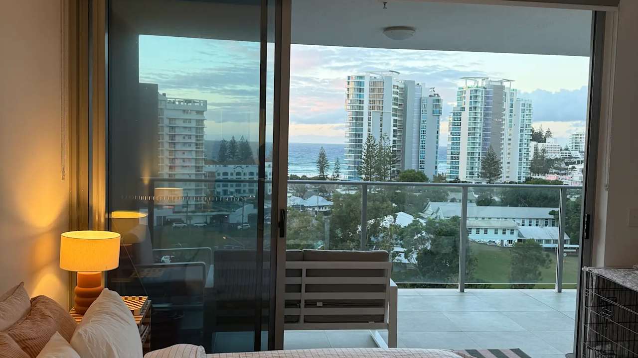Unfurnished room with ensuite in a flatshare