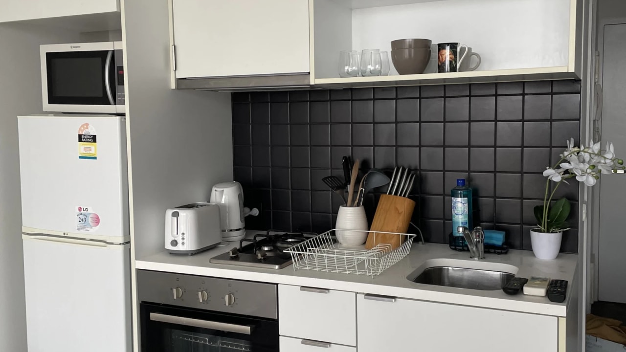 Furnished room in a flatshare