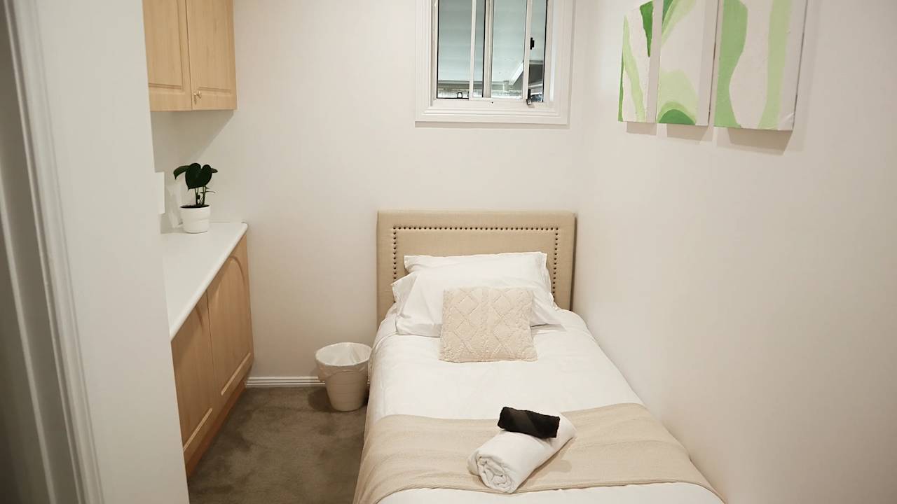 Furnished room in a share house