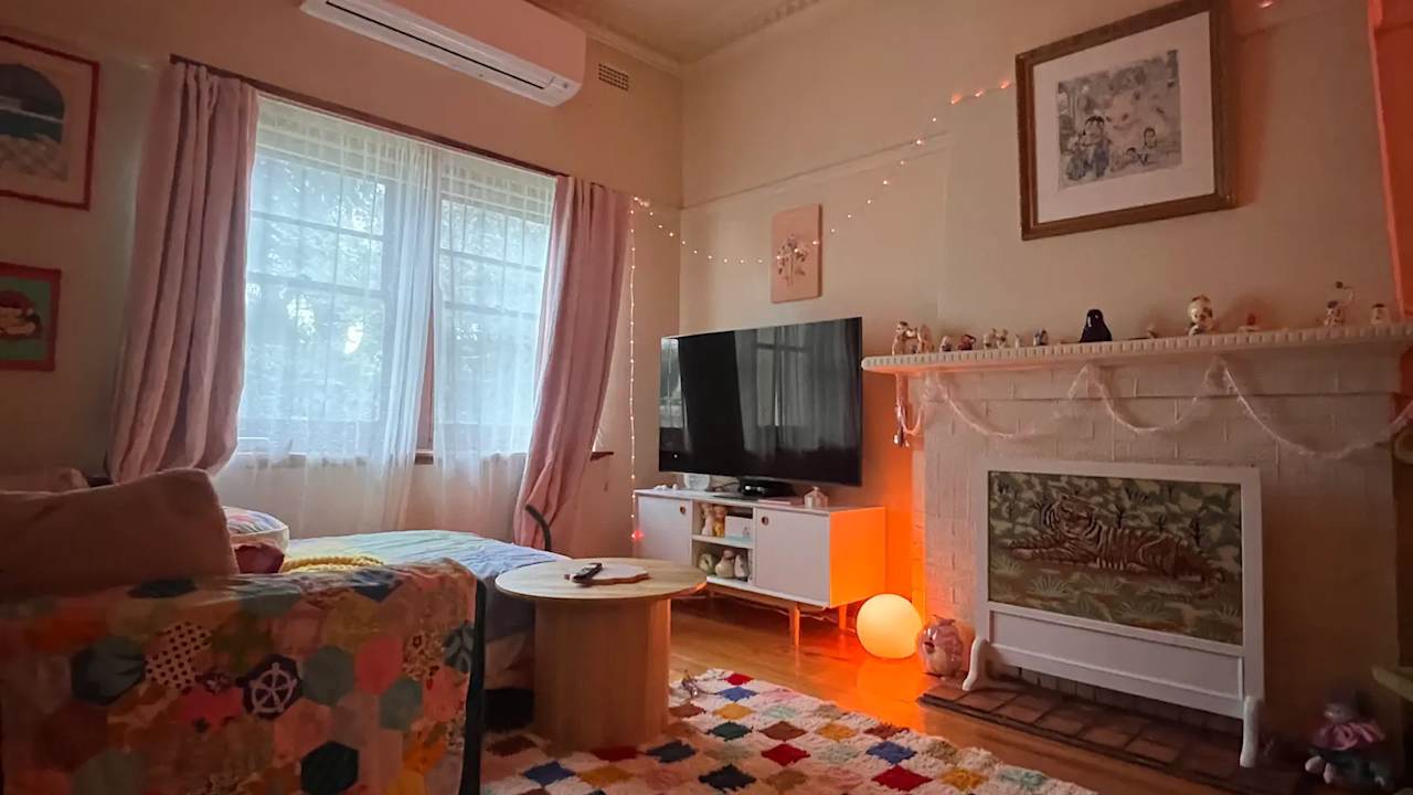 Room in a share house