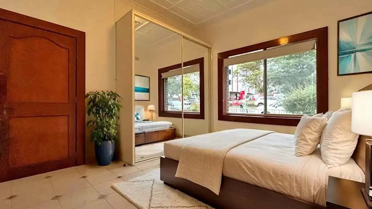 Furnished room in a share house