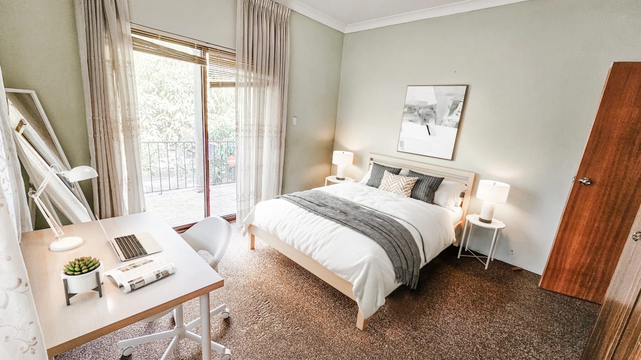 Furnished room in a share house