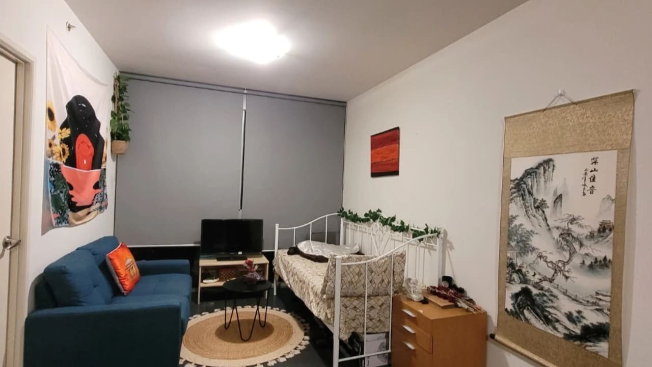 Furnished room in a flatshare