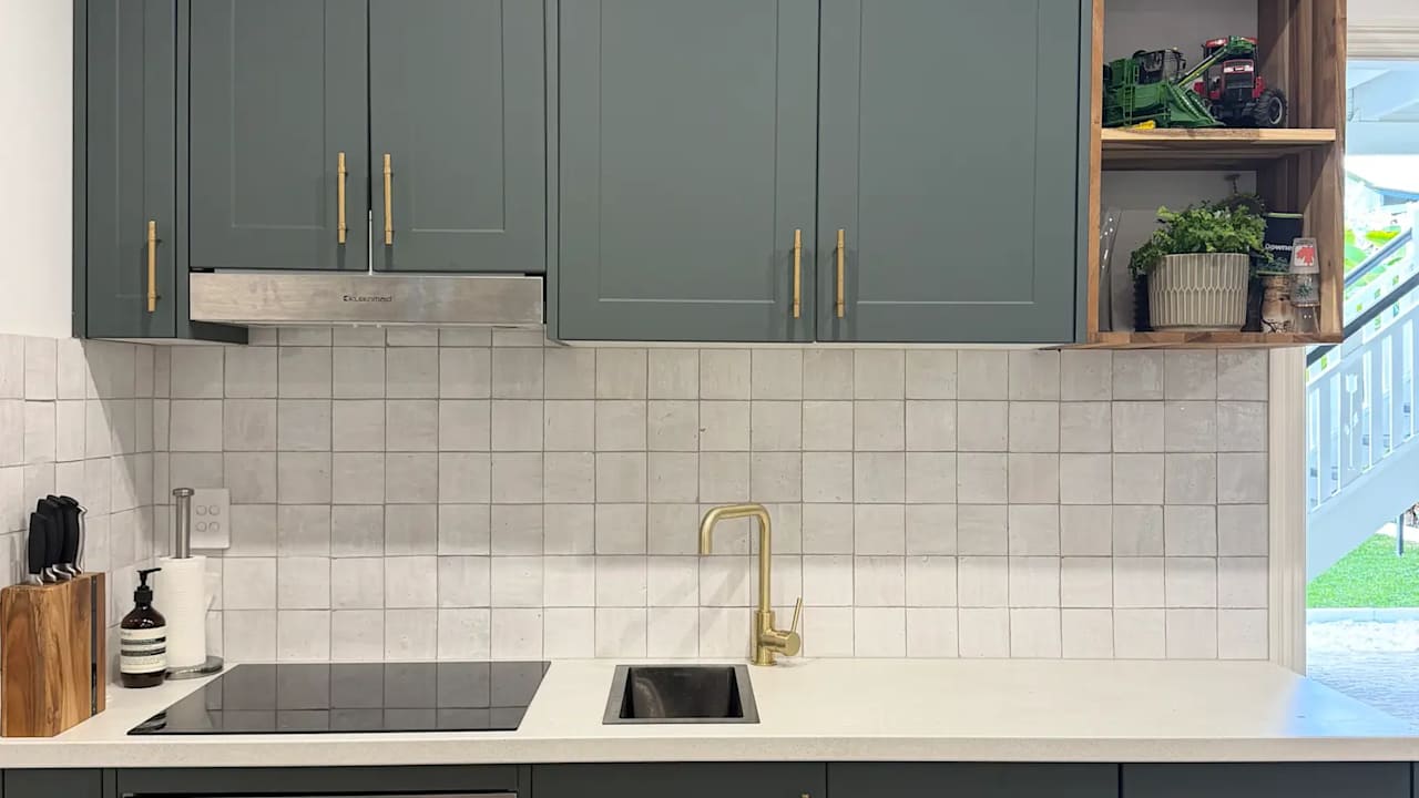 Furnished room granny flat for rent