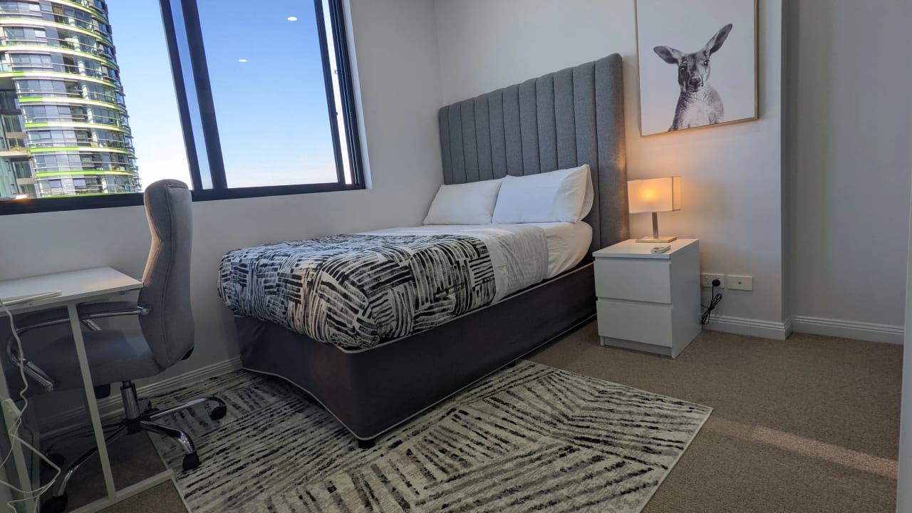 Furnished room in a flatshare