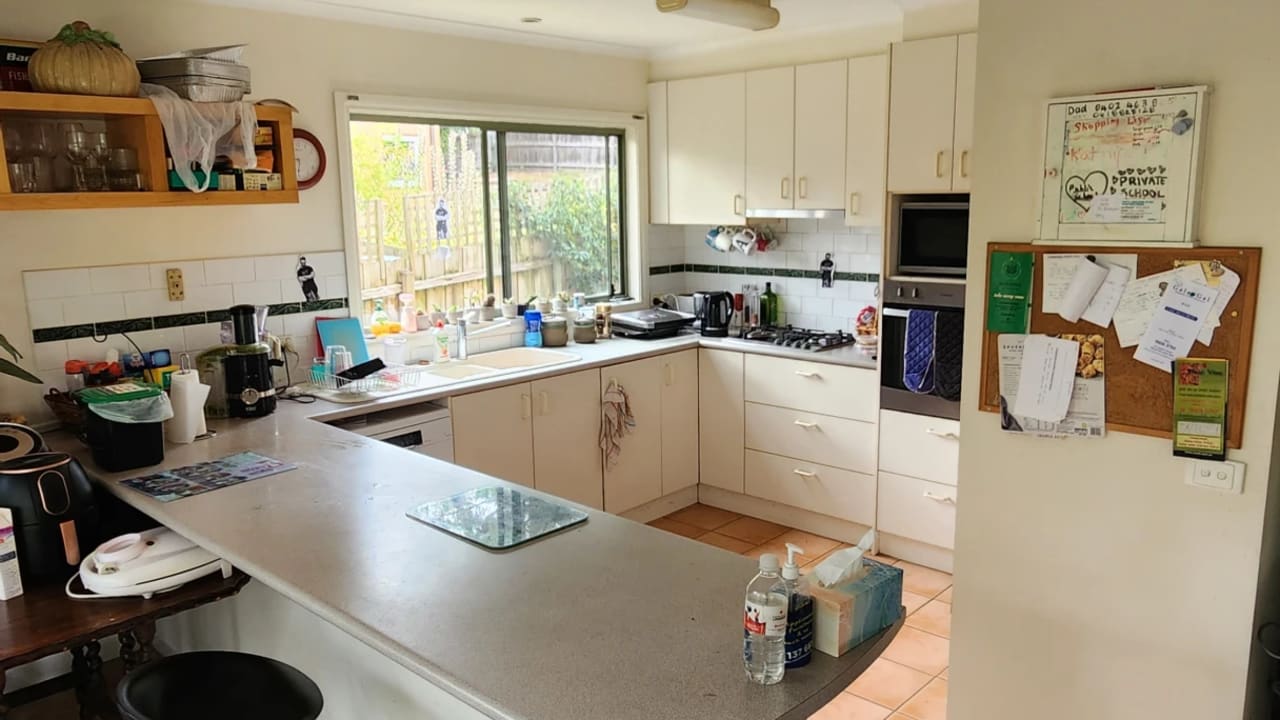 Furnished room in a share house