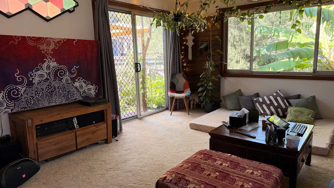 Room in a share house