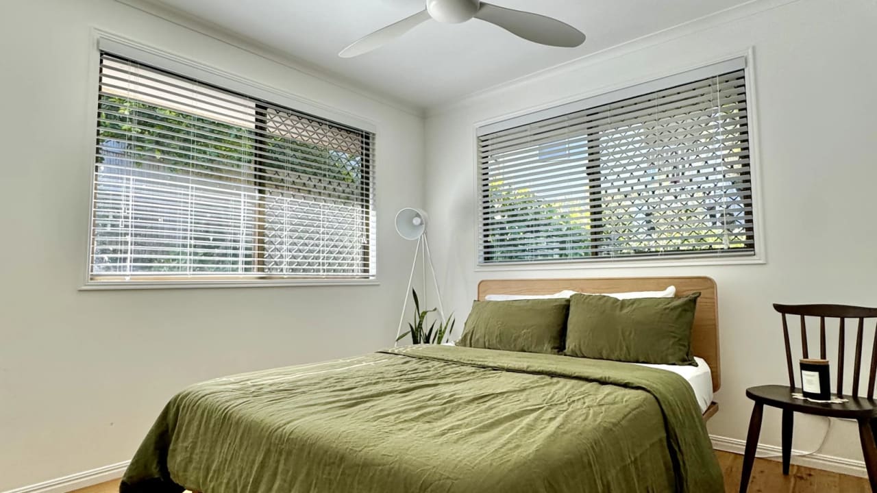 Furnished room in a share house