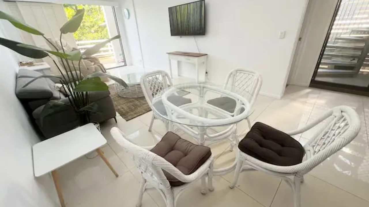 Whole property with 2 rooms for rent