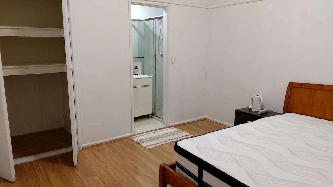 Furnished room with own bathroom