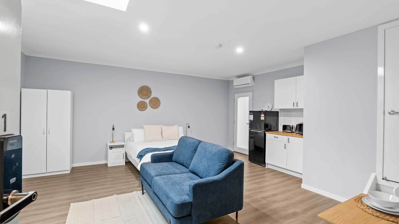 Furnished room with ensuite in a share house