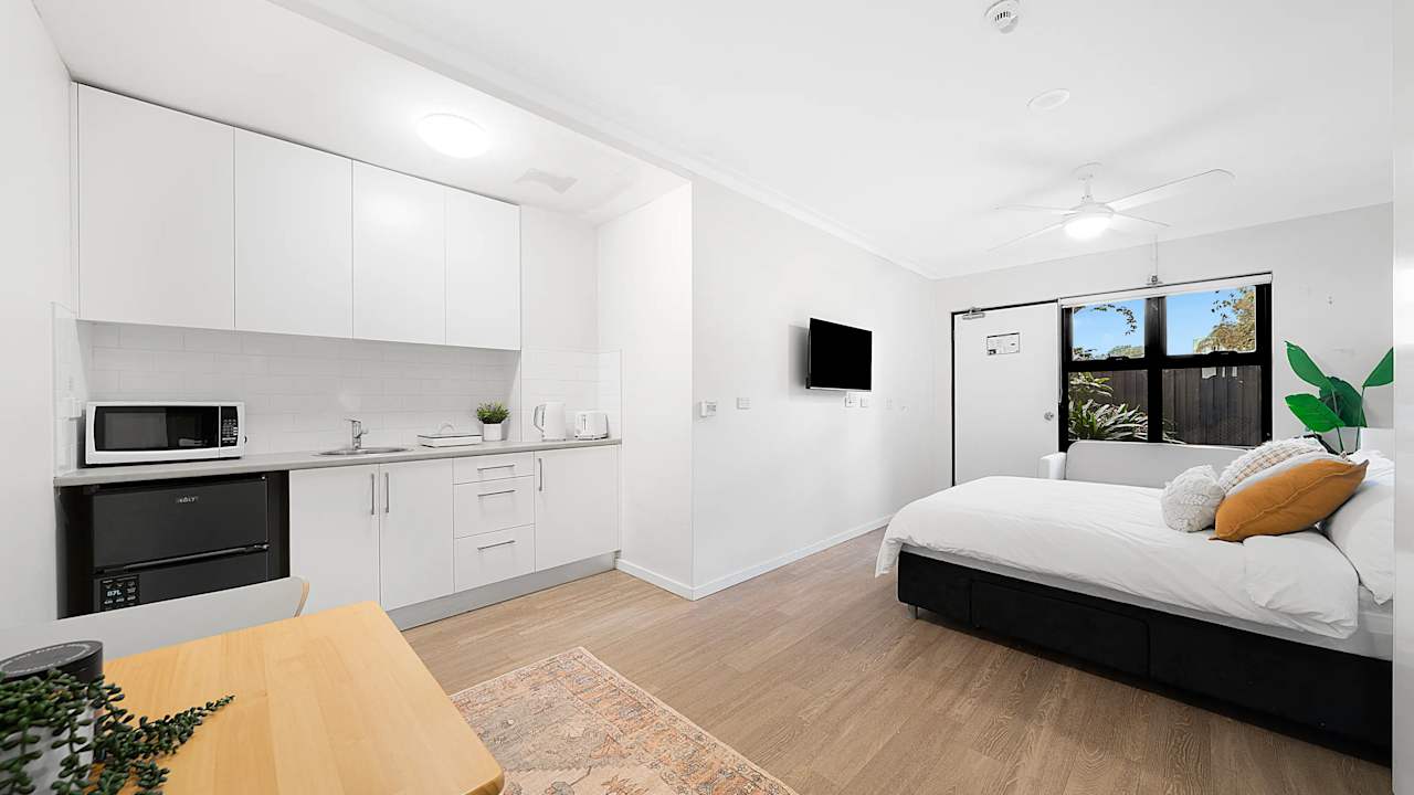 Room studio flat for rent