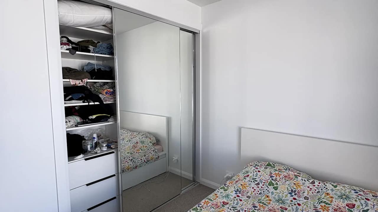 Furnished room in a share house