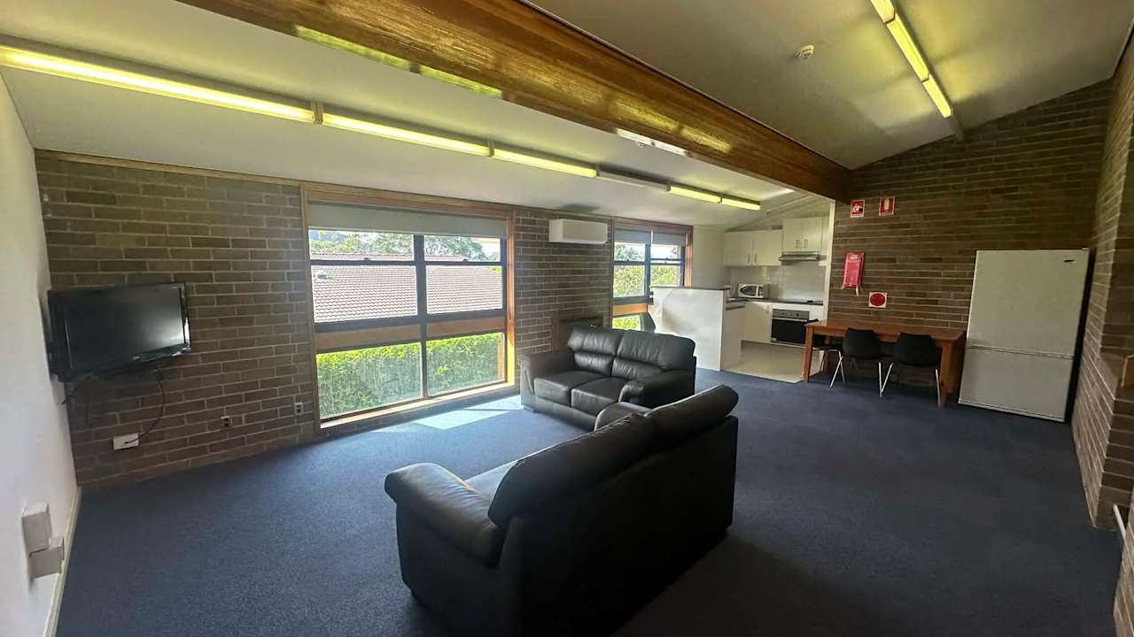 Whole property with 3 rooms for rent