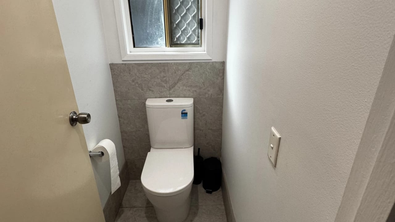 Room in a share house