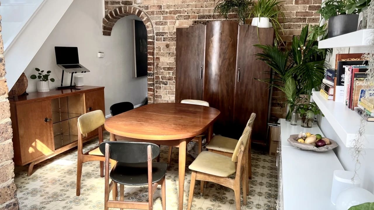 Room in a share house