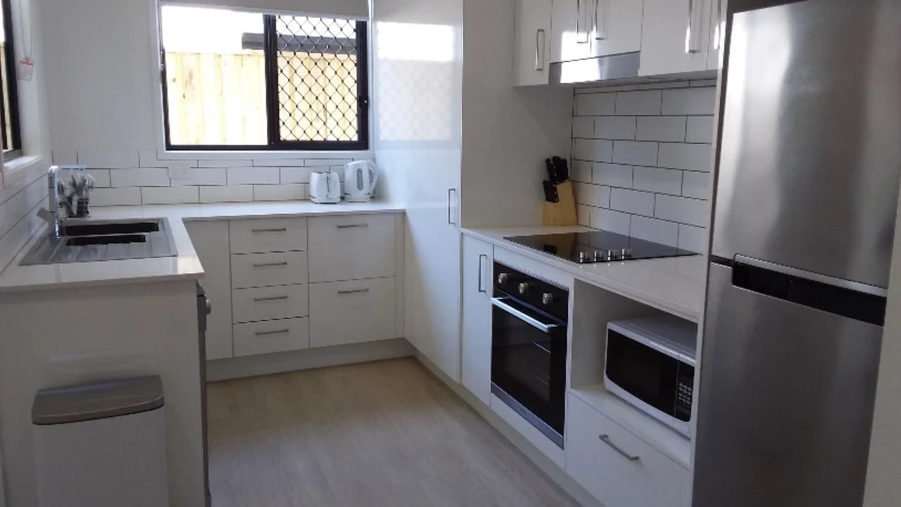 Furnished room with ensuite in a flatshare