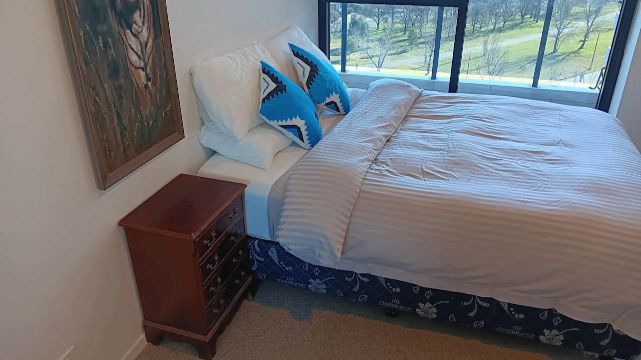 Furnished room in a flatshare