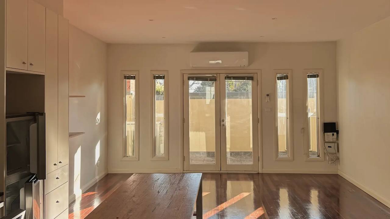 Whole property with 3 rooms for rent