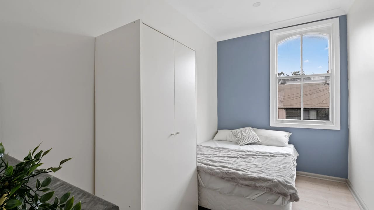 Furnished room in a share house
