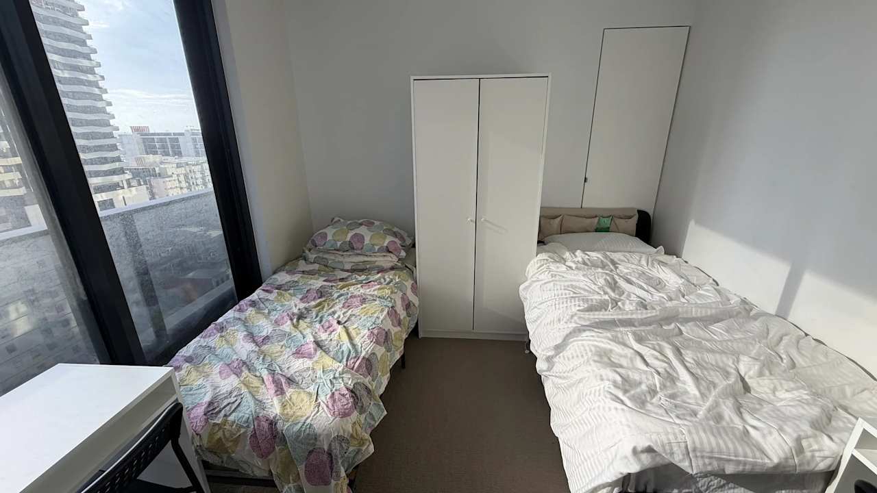 Furnished room with ensuite in a flatshare